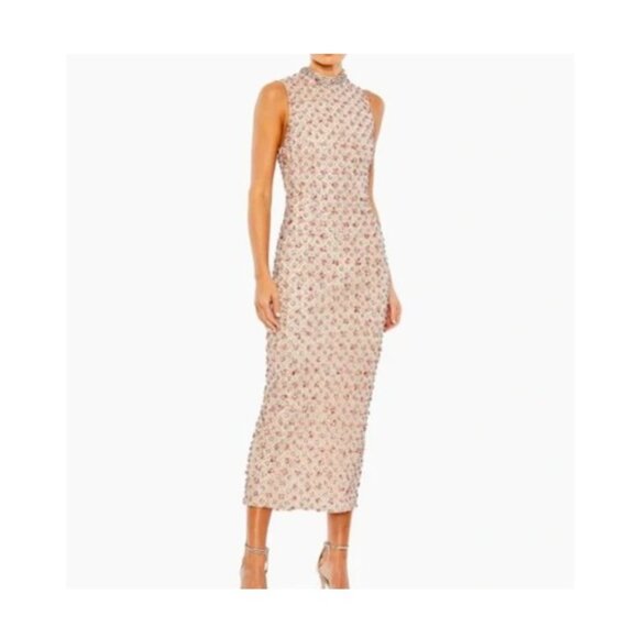 Mac DuggalEmbellished Sleeveless Column GownColor: PeachSize 4
